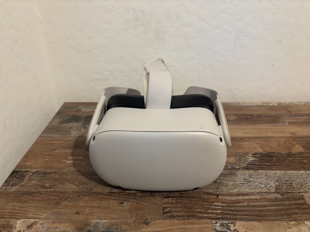 Meta Quest 2 VR Headset + Controllers - Great Condition (No Charger)