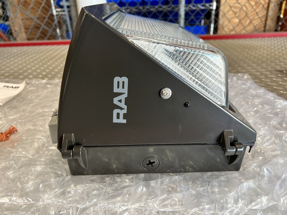 RAB LIGHTING WP2LED37W/480/PCS4 , WP2LED37W480PCS4 (BRAND NEW) ***480Volt***