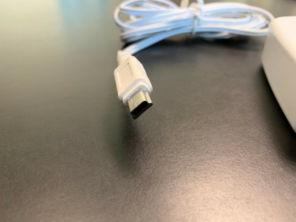 Wall charger for Viper, Python, Clifford remote transmitters with mini USB plug