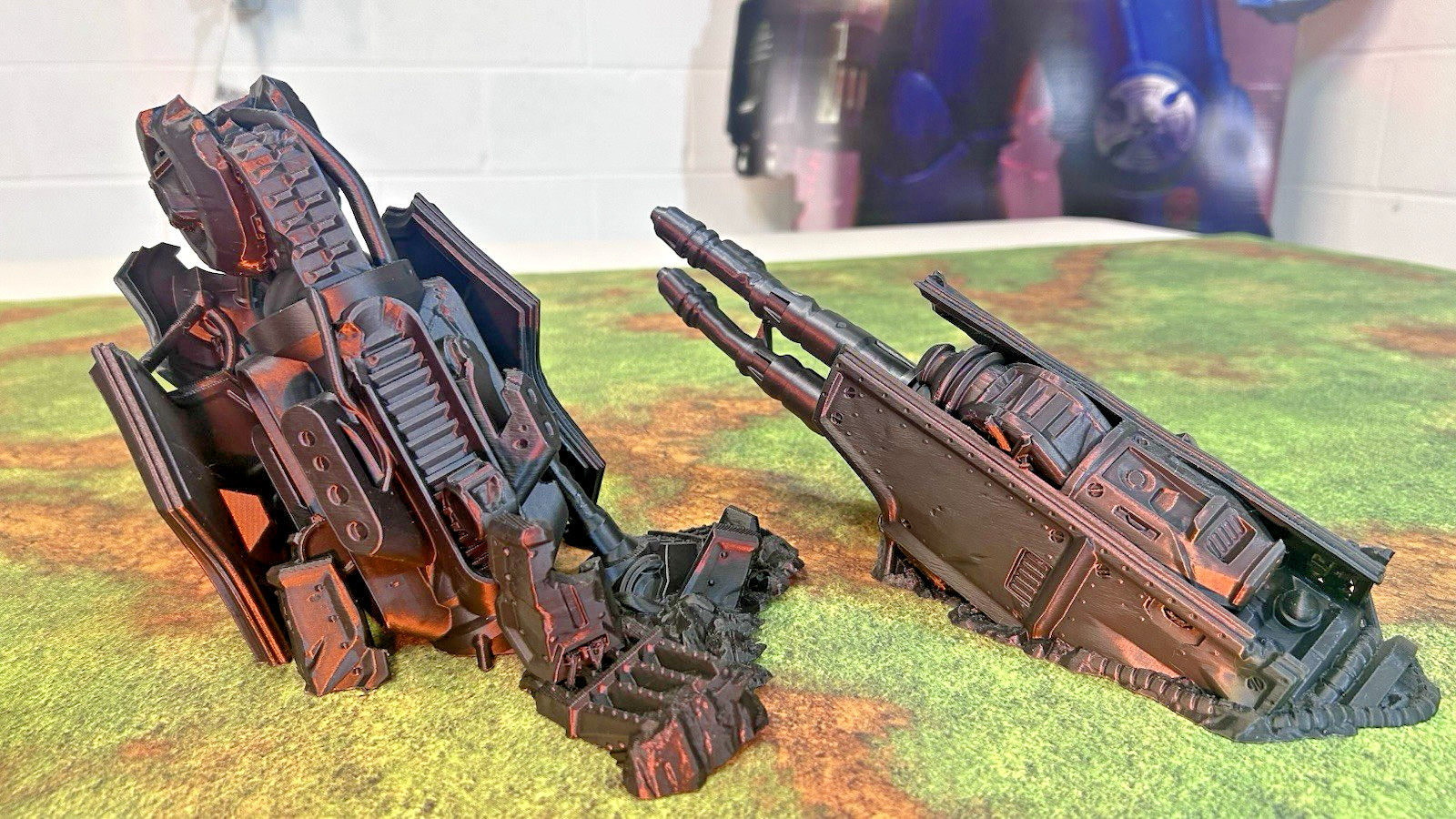 Tabletop Terrain - Fallen Titan - Perfect for Warhammer 40K/Kill Team: 7 pcs