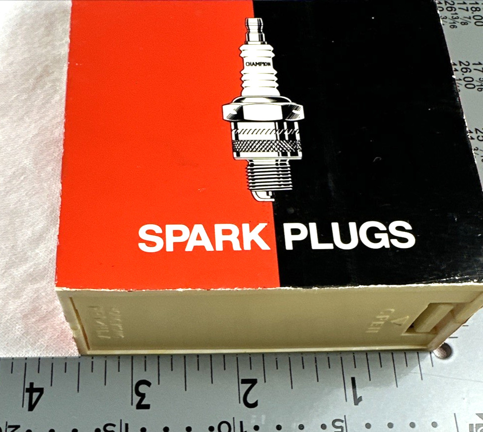 Vintage Champion Spark Plug Transistor Radio, Works (Video), Free Ship