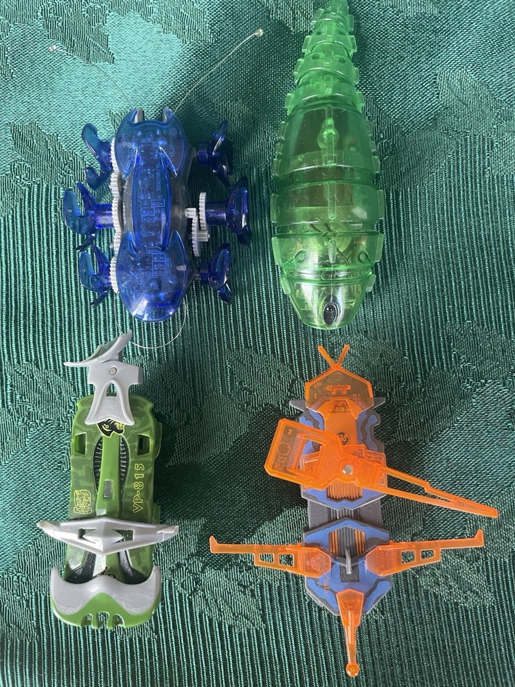 Hex Bugs Set of 4, Battery Operated