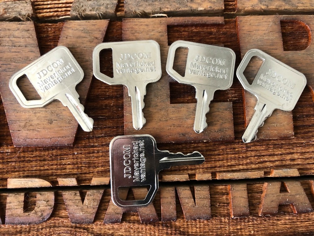 5 John Deere Common Keys AR51481 AT195302 Multi-Equip Gator Key, Loader, Indust