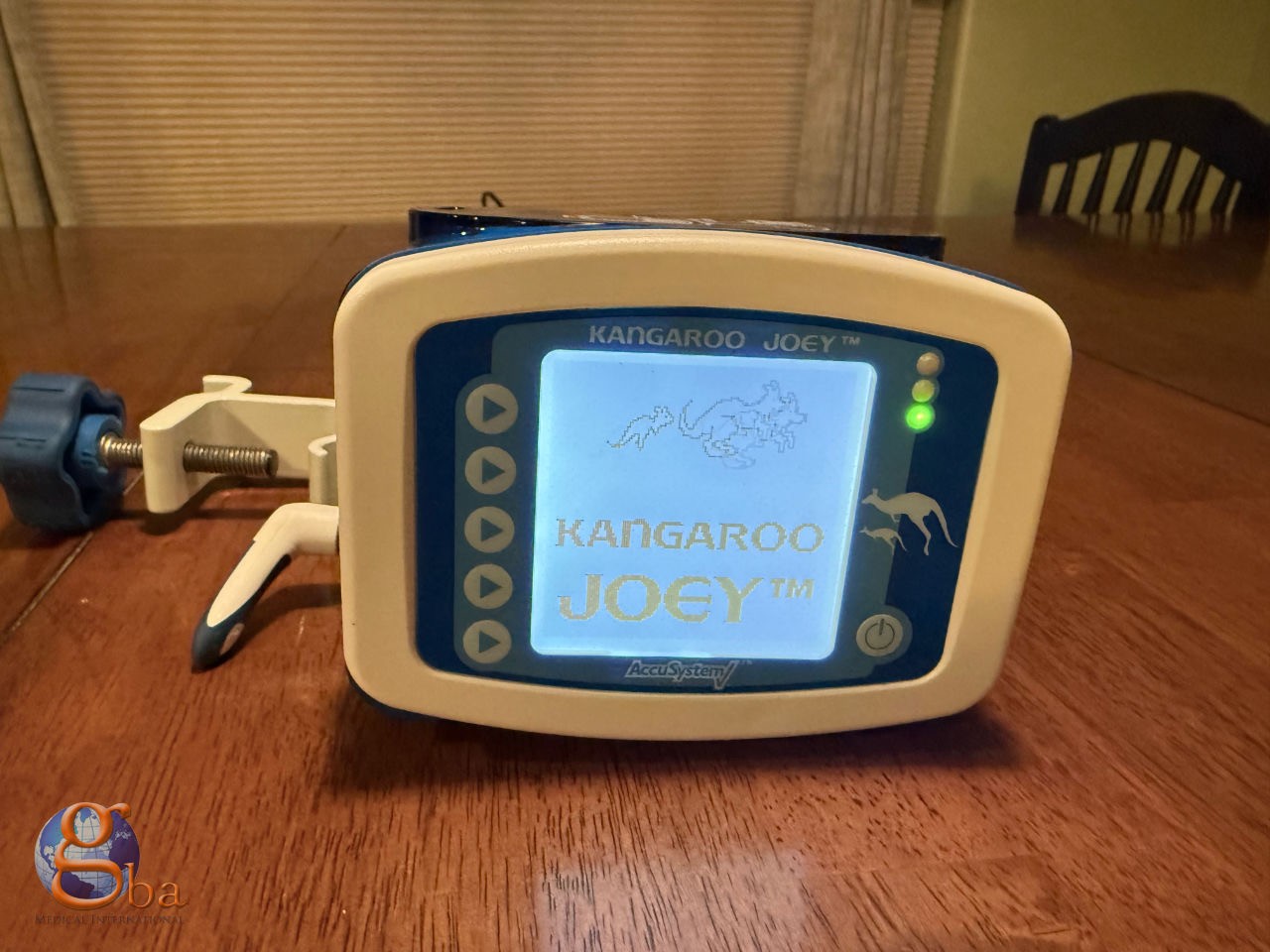 Covidien Kangaroo Joey Feeding Pump w/ Pole Clamp & Power Adapter