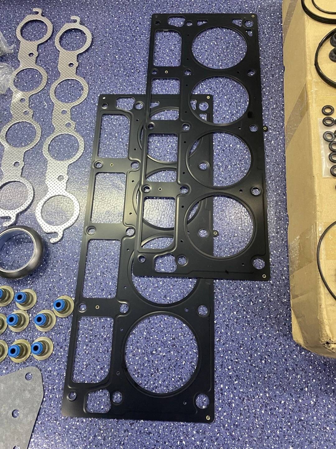 Chevrolet GM 5.3L AFM Lifter Kit Head Gasket Set, Head Bolts , Lifters & Guides