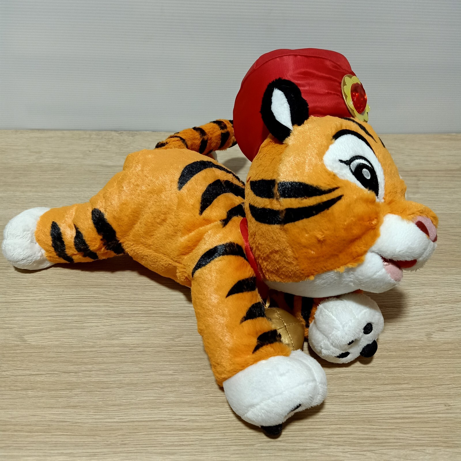 Chandu Japan Tokyo Disney TDS Fluffy Laying 14" Plush Doll Toy Sinbad Japan