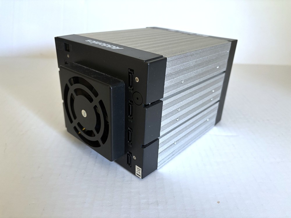 Addonics 4 x 3.5" hot-swappable Disk Array & Adaptec 1000-16i HBA controller