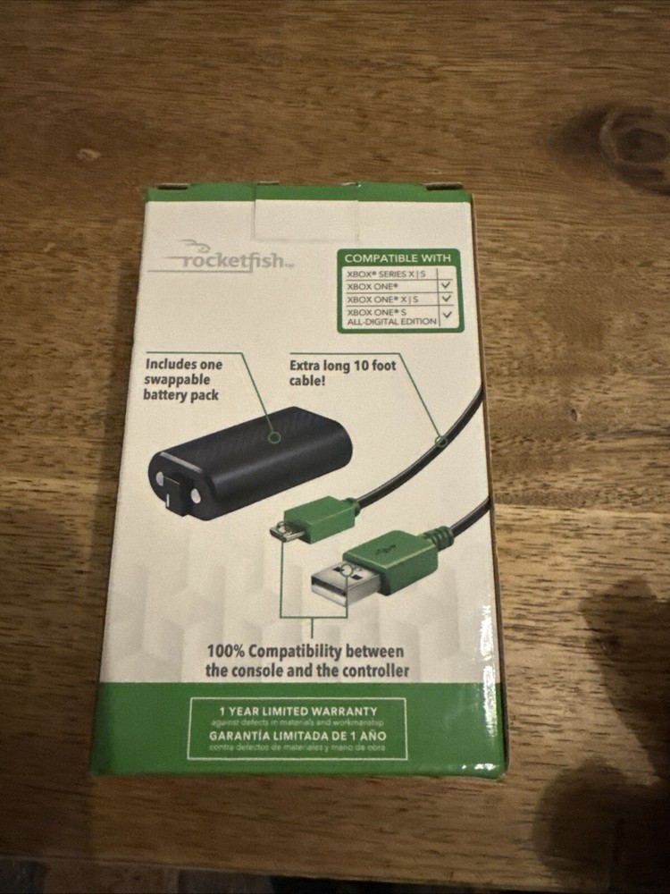 Rocketfish Play and Charge Kit for XBOX One Wireless Controllers 10 Foot Cable