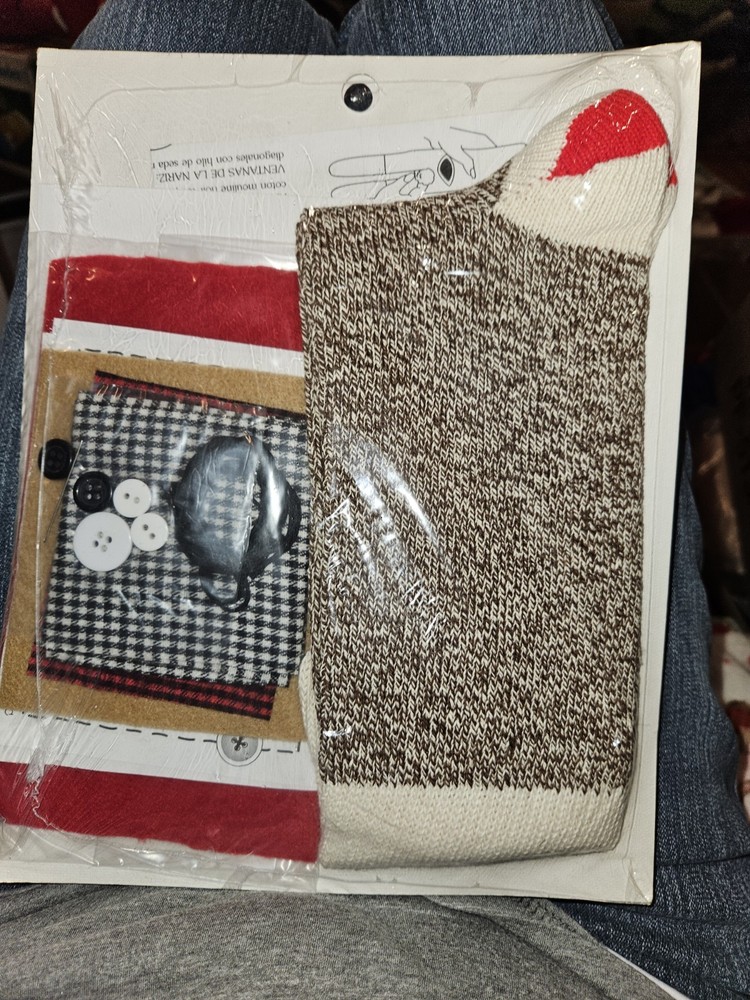 Sock Monkey KIT Leisure Arts #46259 UNOPENED Buttons