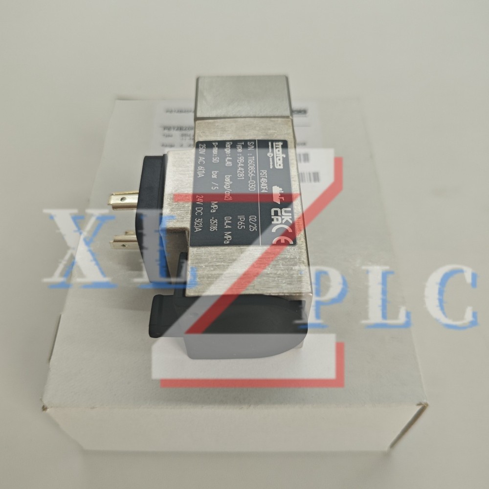 1PCS New trafag 9B4.4281 Pressure Sensor In Box*