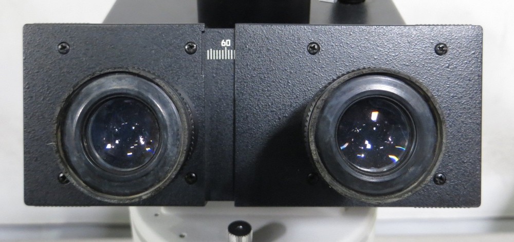 T199186 Leitz Laborlux D Trinocular Microscope w/ EF 4X Objective