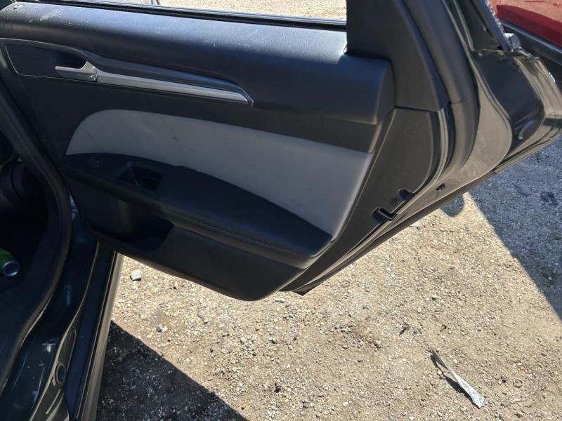 FUSION 2015 High Mounted Stop Light 104718171