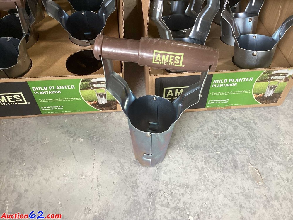 AMES 2445800 Hand Bulb Planter
