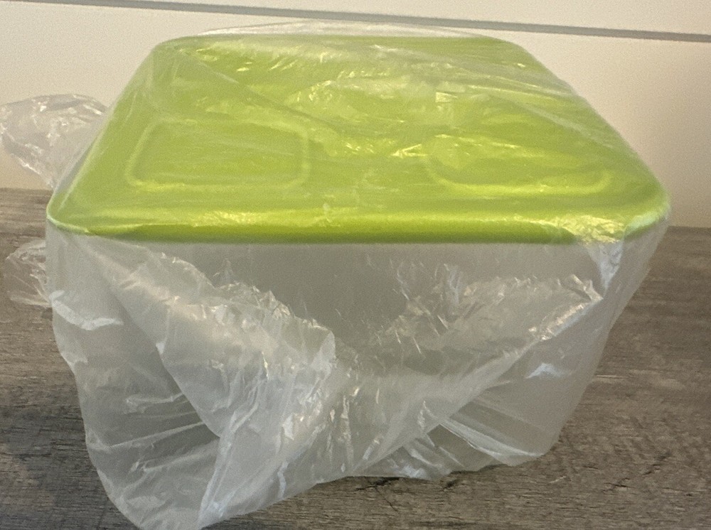 1 New Tupperware Clear Mates Deep Square 7 Cups Modular Container Radical Green