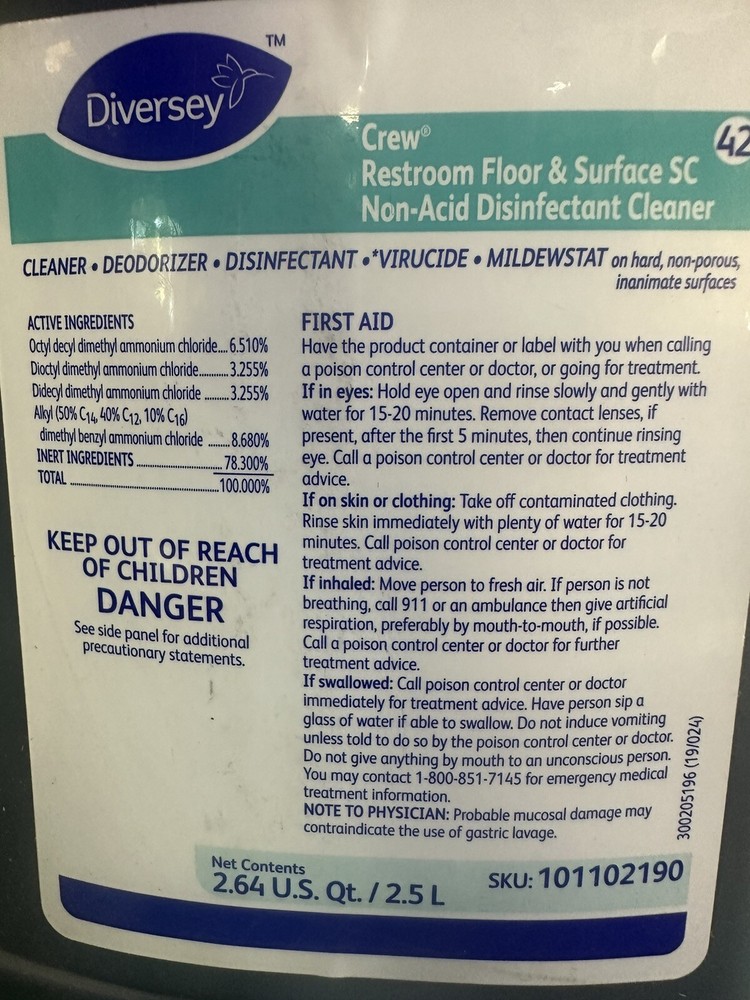 2-Diversey Crew Restroom Cleaner