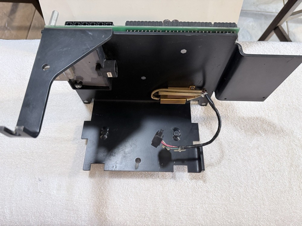 Crown Disturbution Panel P/N: AC2017020008