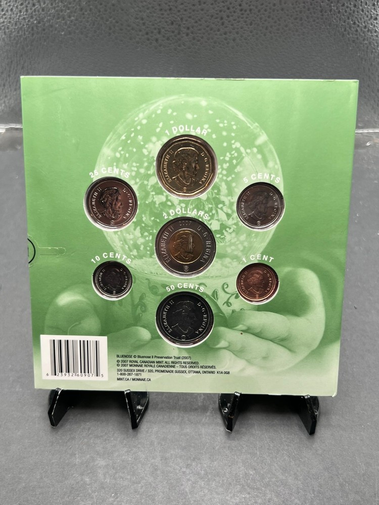 2007 Canada Holiday Gift Set - 7 coins
