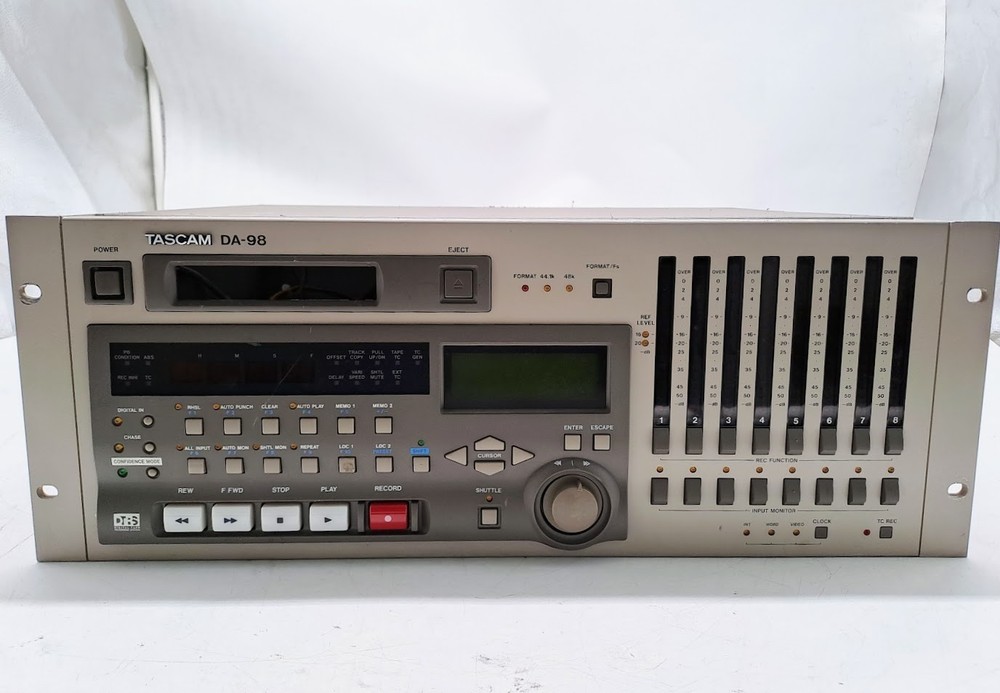 TASCAM DA-98 DIGITAL AUDIO MULTITRACK RECORDER