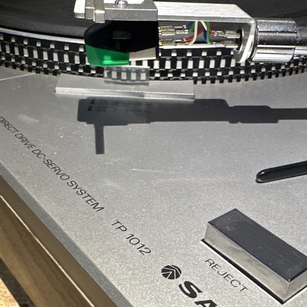 SANYO TP 1012 Direct Drive Auto Return Turntable Silver (Tested and Working )