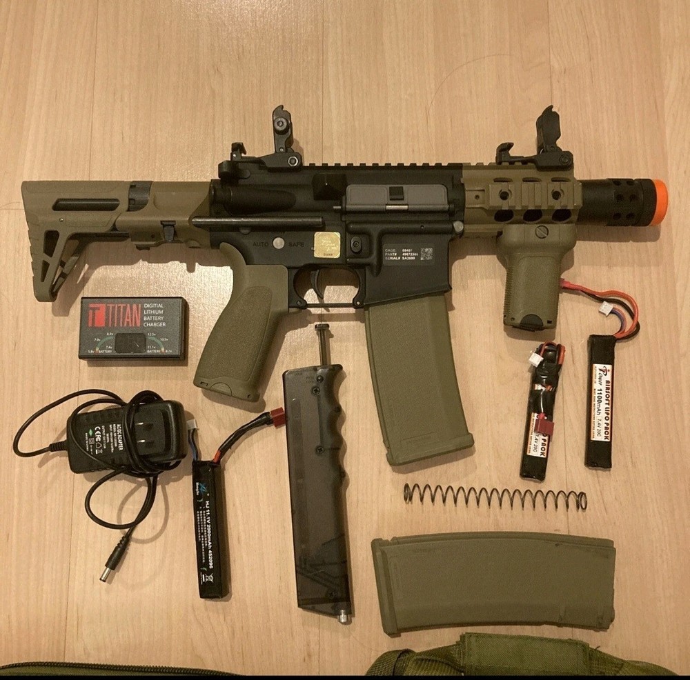 Airsoft Specna Arms M4 PDW + Accessories