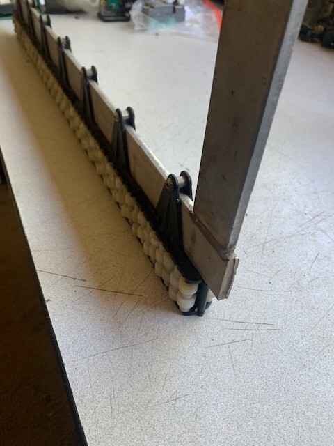 Marbett - 4" Long, Conveyor - Plastic Roller Side Guide