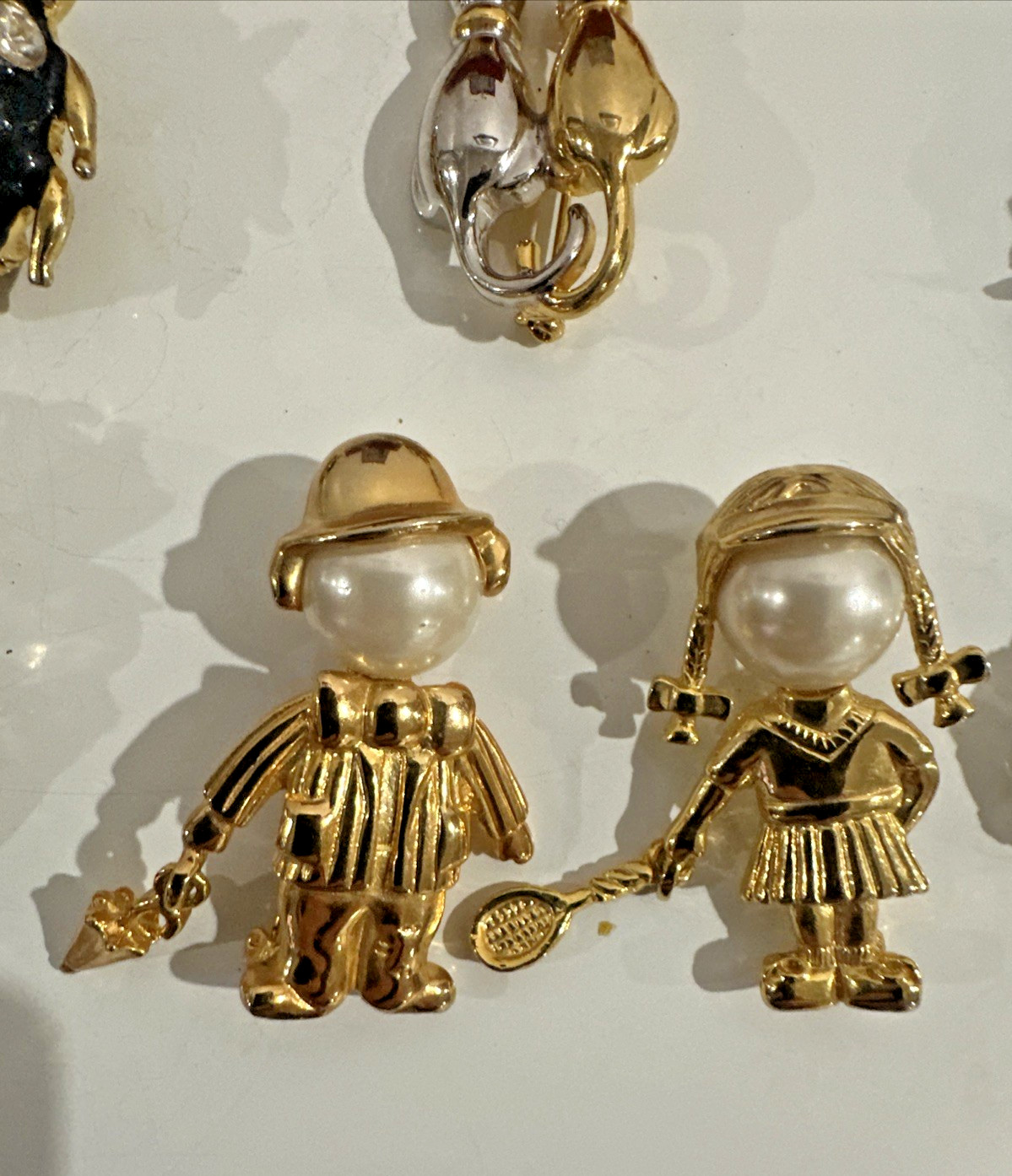 LOT Animals, Insect, person, Brooches, Hair claps 18 pc AAi,Avon, AK, Napier