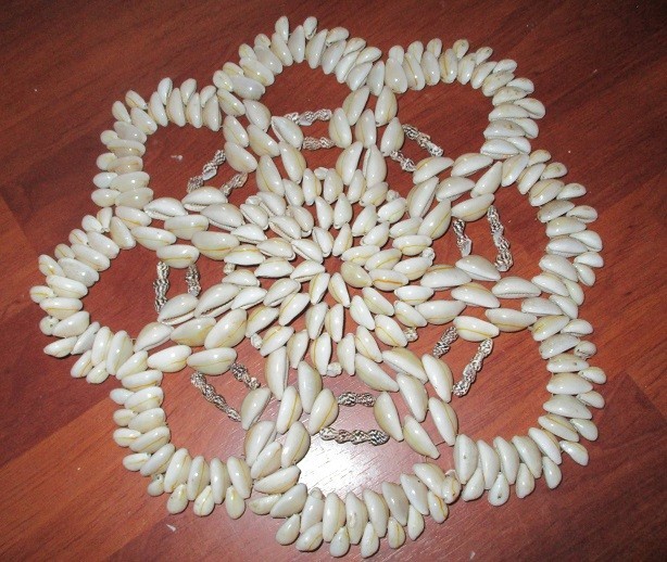 Cowrie Shell Trivet Mat 11" Diameter