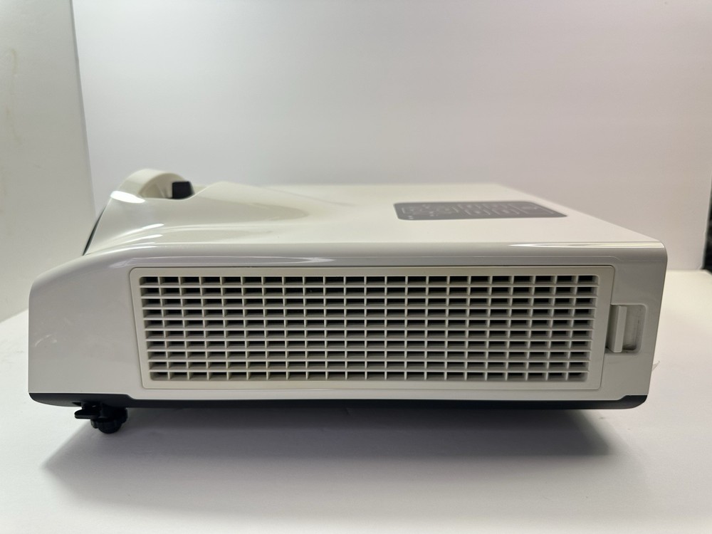 BoxLight P5 WX31NST 3LCD Projector Tested/working