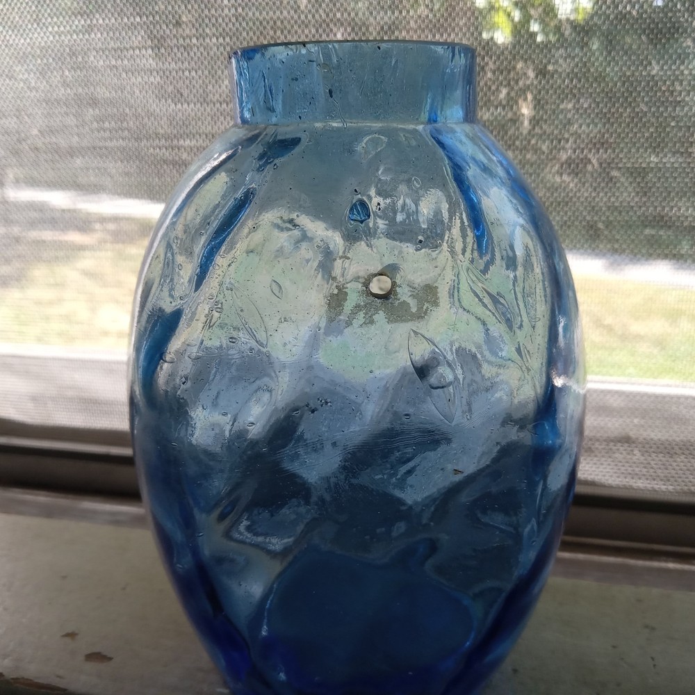 EAGLE EMB PRETTY BLUE DIAMOND OPTIC PATTERN SNUFF BOTTLE