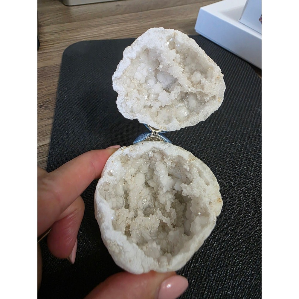 Crystal Geode Round Ring Box/Decorative Piece