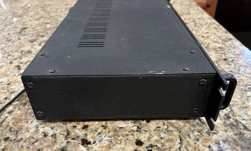 Audio Power Control Distributions Panel Rack Mount 19” Powers Up.