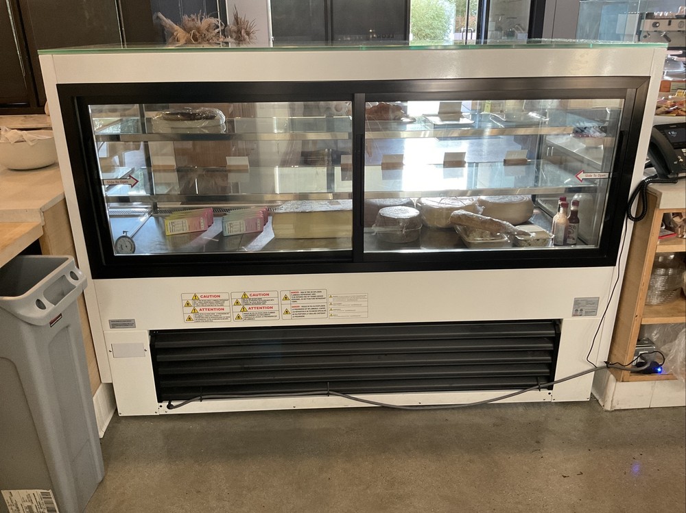 refrigerator display case
