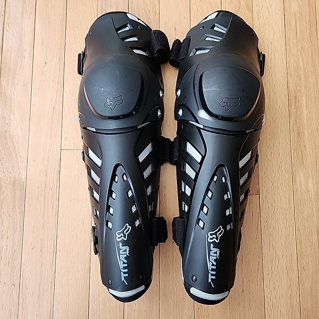 Fox Racing Titan Pro Knee Shin Guards Adult Pair Black One Size Motocross READ