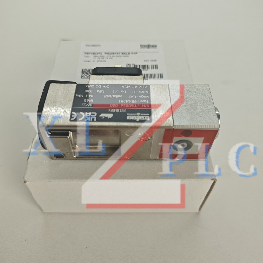 1PCS New trafag 9B4.4281 Pressure Sensor In Box*