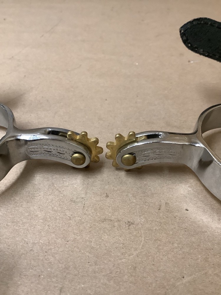 SMALL SPURS W/BLK LEATHER (G29012427)