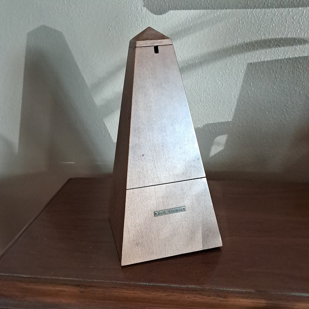Vintage Seth Thomas Metronome – Model E873‑007 – Walnut Wood Case – Working