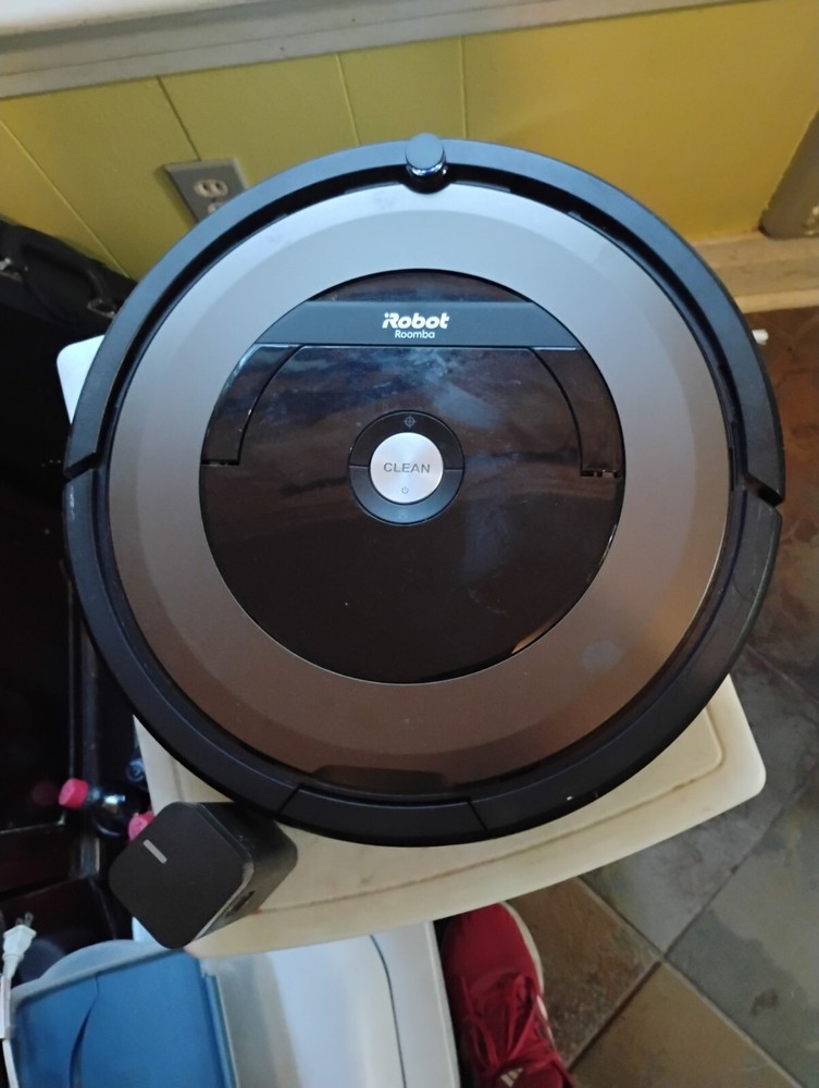 I Robot Roomba Floor Cleaner