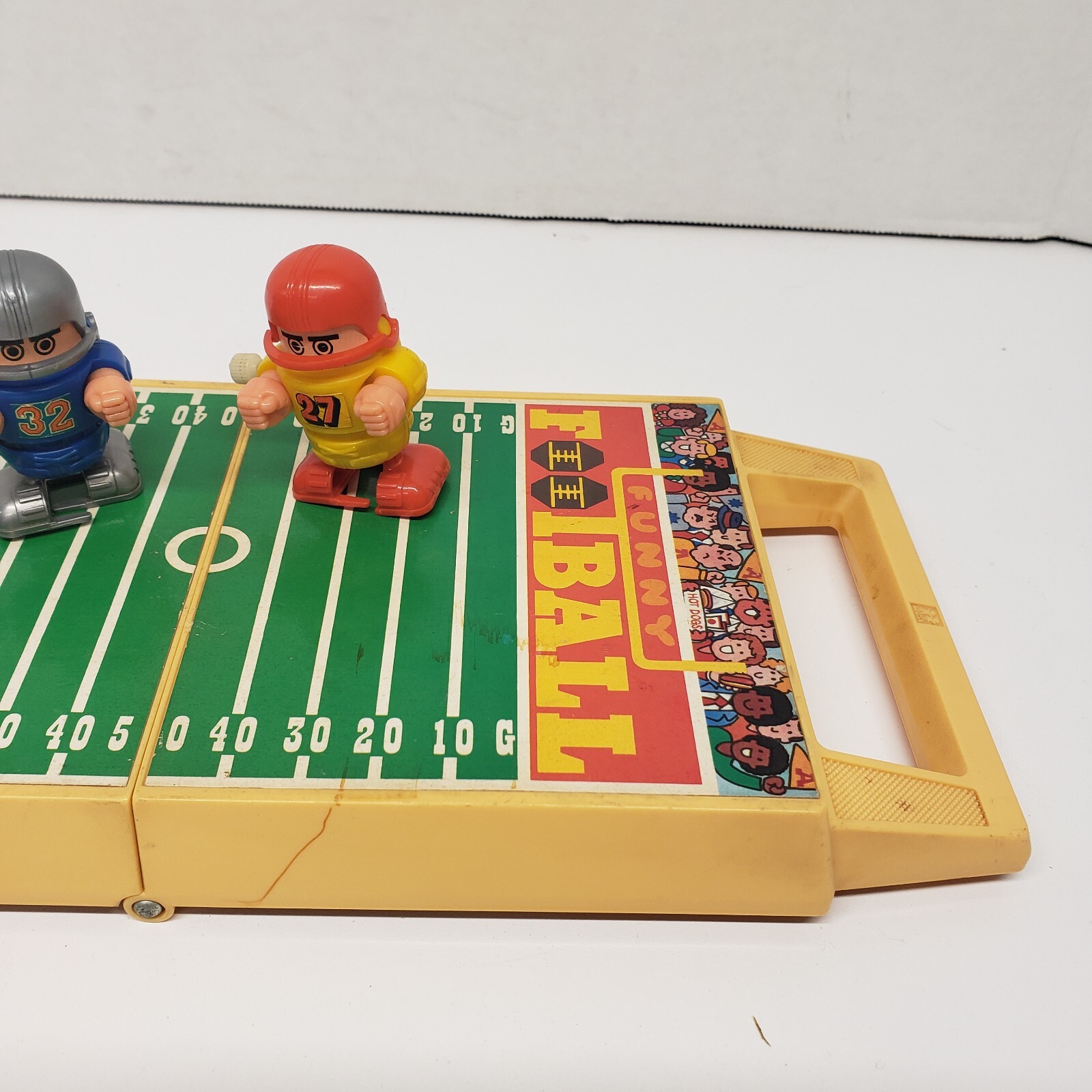 VINTAGE 1981 TOMY FUNNY FOOTBALL WIND UP TOY GAME Missing Footballs