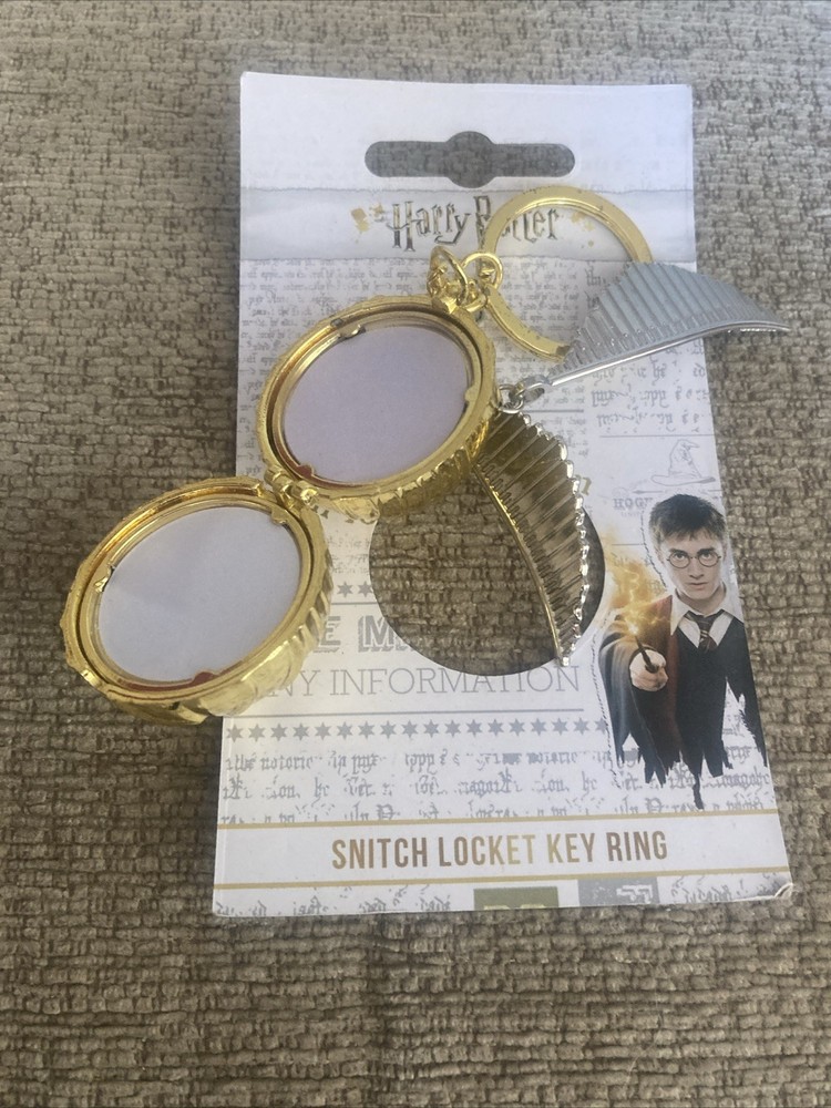 Harry Potter Bundle Hedwig Cage Locket Key Ring Plant Figure