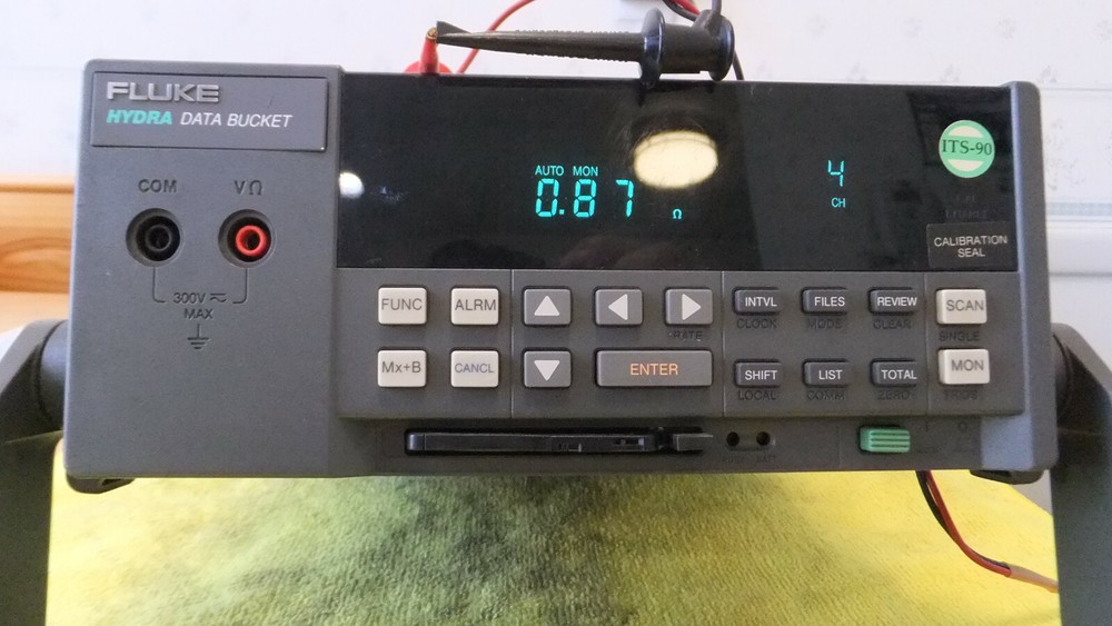 Fluke Hydra 2635A Data Logger With 2645 Universal Module