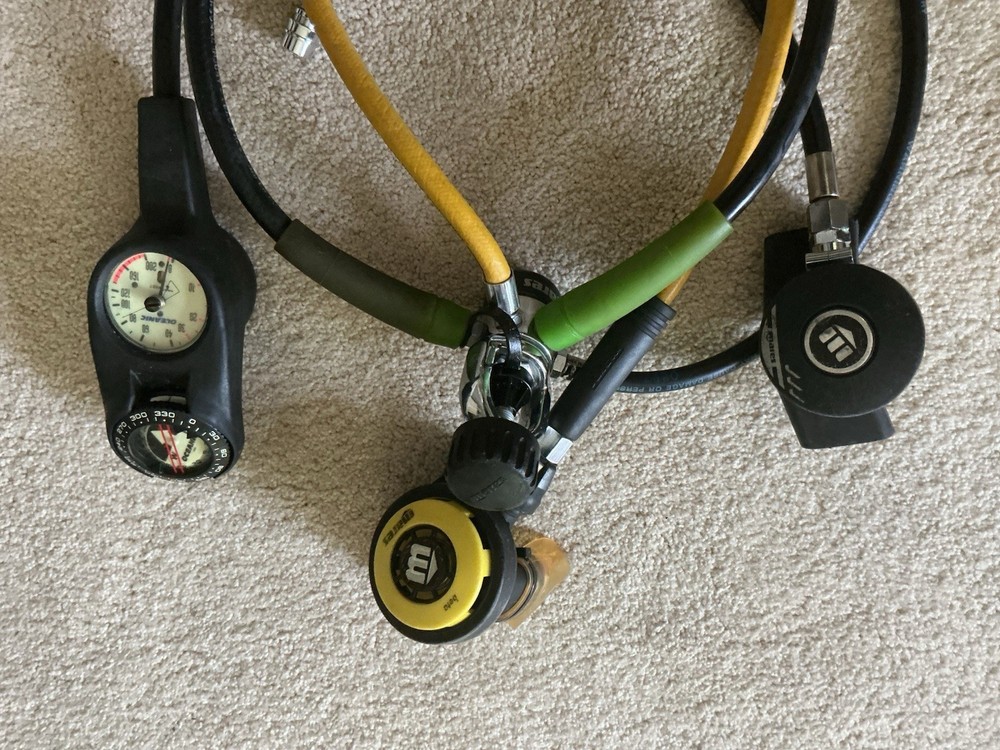 MARES Scuba Diving Regulator First Second Stage Oceanic Compass & Gauge Dive