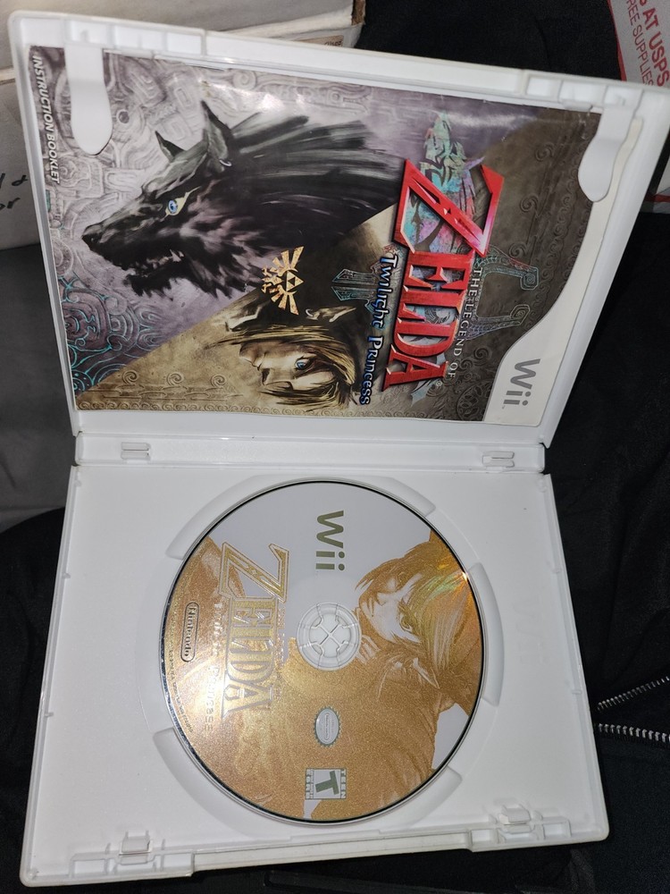 Nintendo Wii 2 Games and extras