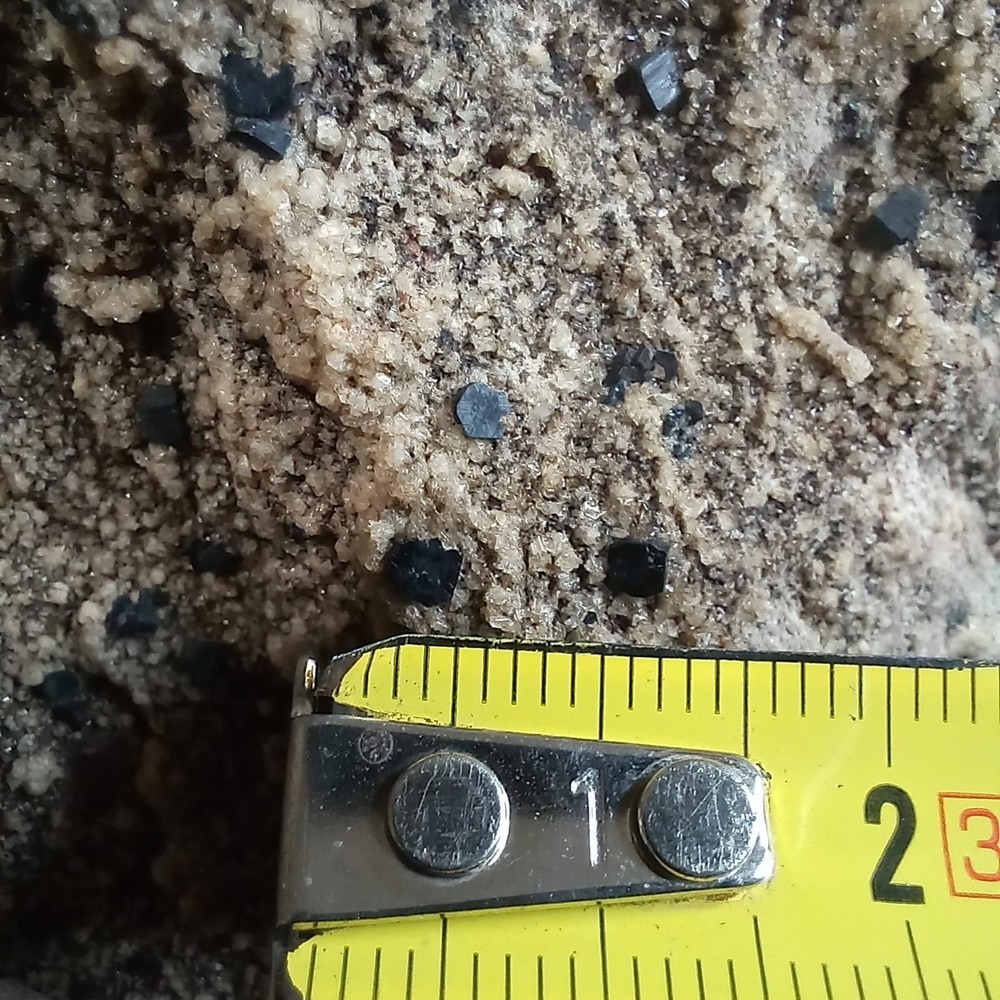 Osumilite Giant
