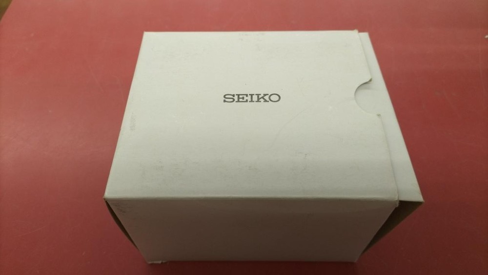 Watch Model V175 0AD0 SEIKO