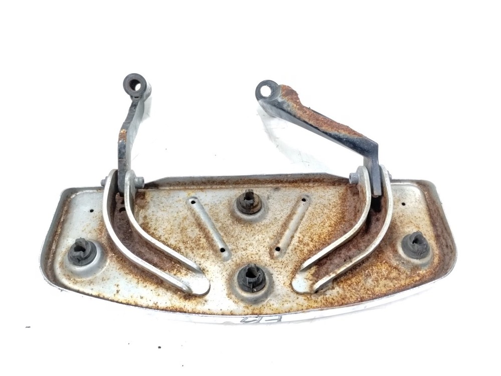 2009 Harley FLHTCU Ultra Classic Front Right Floorboard & Mount