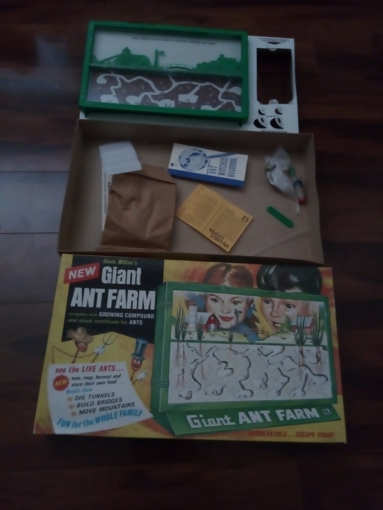 Uncle Milton’s Giant Ant Farm 1969