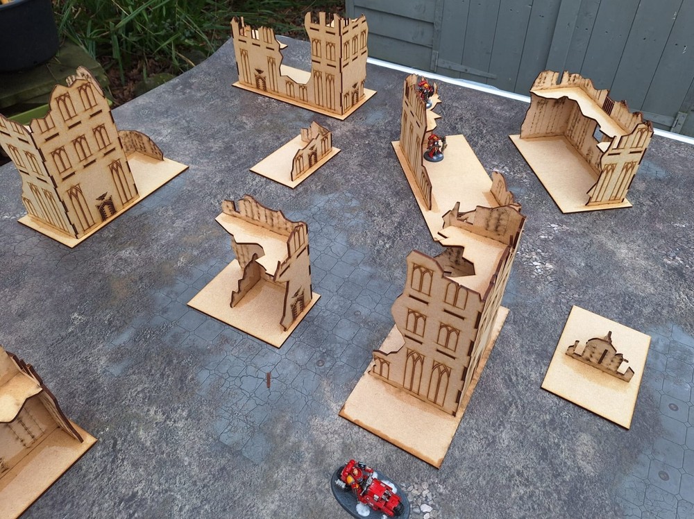Warhammer 40,000 MDF 6x4ft scenery
