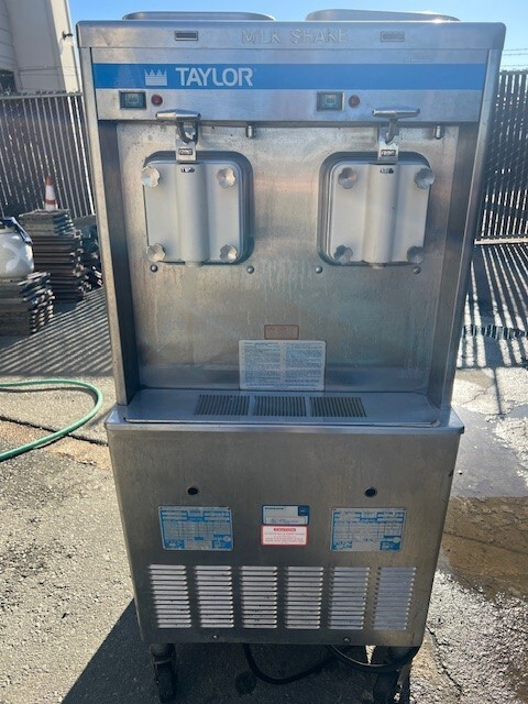 1985 TAYLOR MILKSHAKE / SOFT SERVE MACHINE