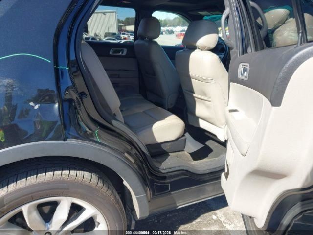 EXPLORER 2013 Glove Box 5011530