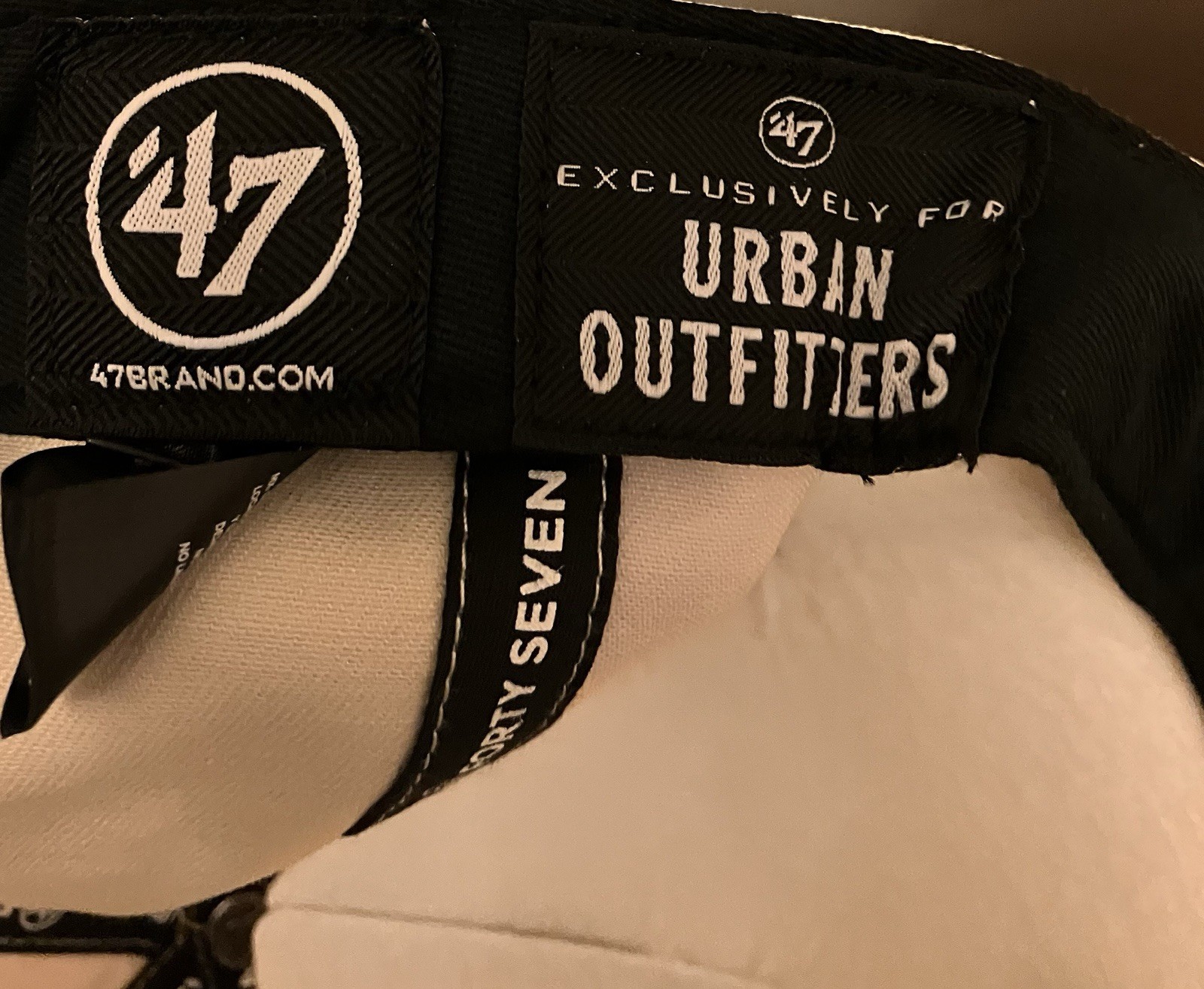 ‘47 Brand Urban Outfitters Hitch New York Yankees 2-Tone Snapback Hat/Cap